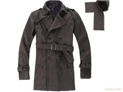 簡約美學，個性宣言 優諾酷D193S28男士印花T恤